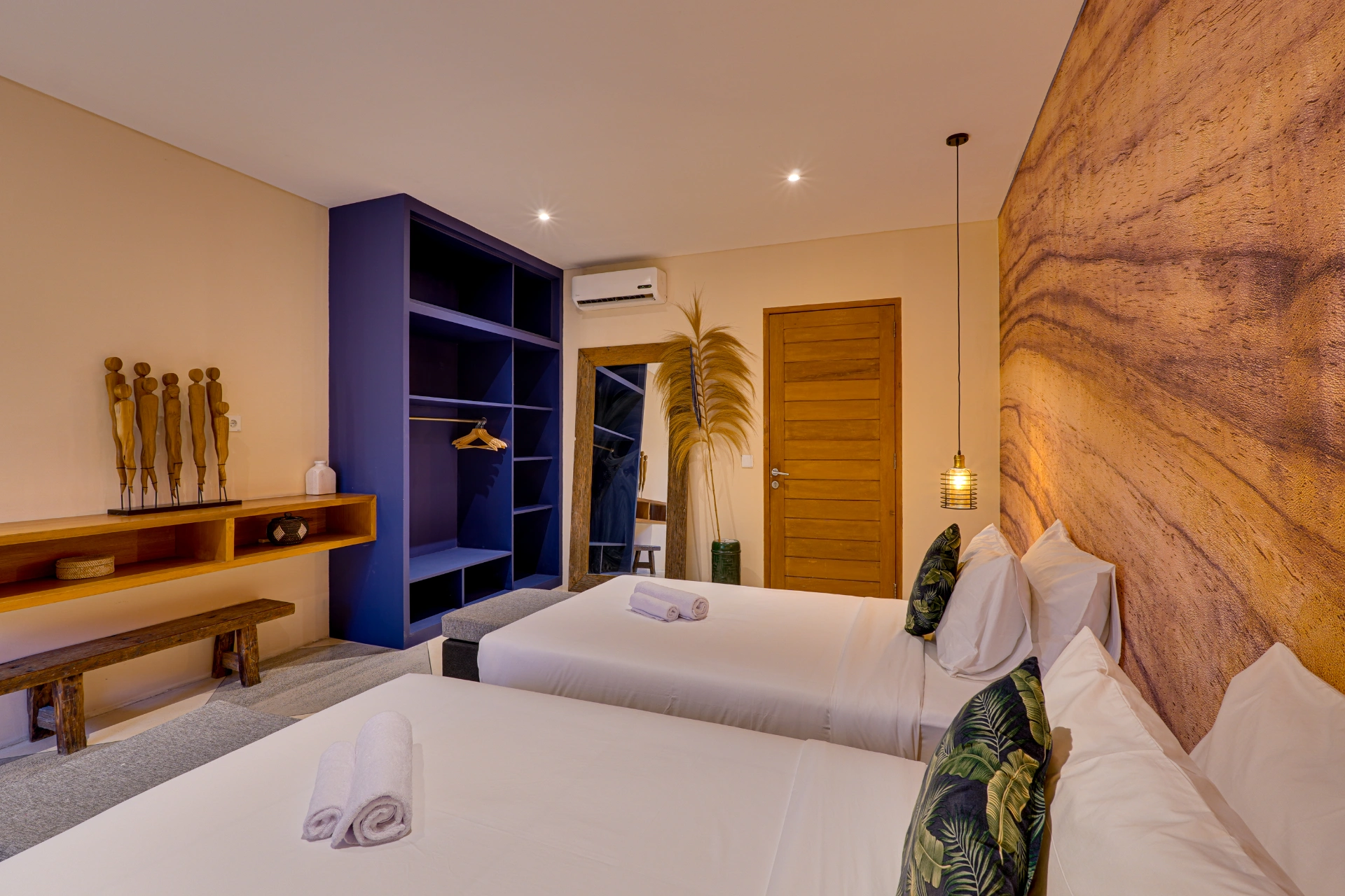 Designer Retreat Heart of Berawa | Casa Indigo, 2-bed villa for rent in Canggu – photo 5 of 15