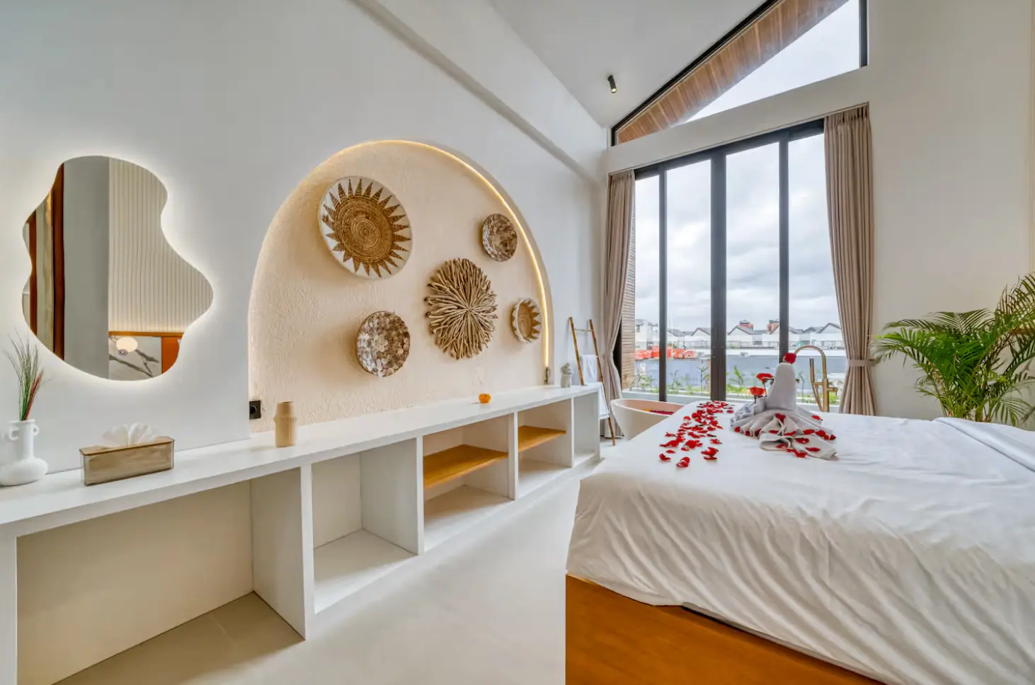 Tropical Charm 2bd Canggu Villa w/ Bathtub in Bedroom | Construction Near, 2-bed villa for rent in Canggu – photo 8 of 15
