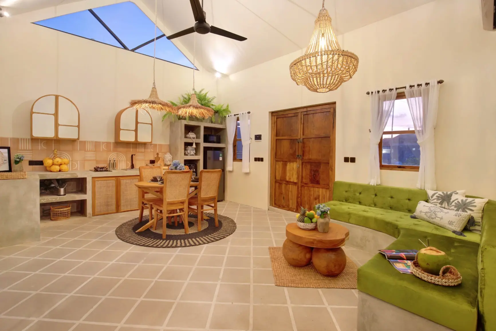 Casa Buduk Regency - 2 Bedrooms with Stunning Rice Paddies Views, 2-bed villa for rent in Pererenan – photo 6 of 15