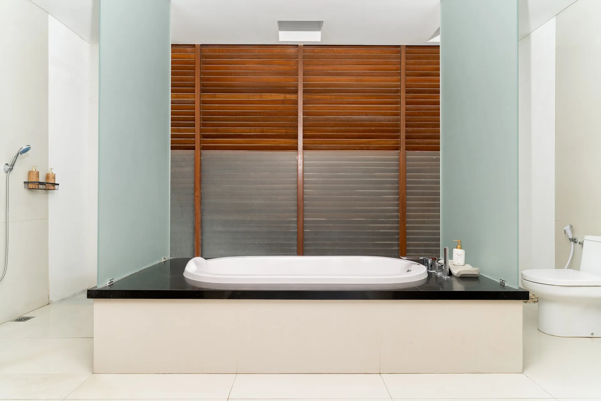 Bale Gede Luxury Villas - 3 Bedroom Pool Villa, 3-bed villa for rent in Seminyak – photo 12 of 15