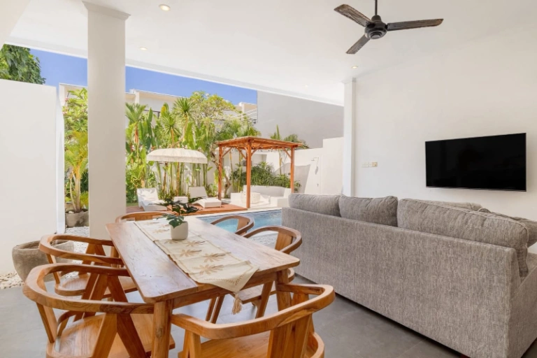 Modern Tropical 3 Bedroom Villa in Prime Berawa, 3-bed villa for rent in Canggu – photo 5 of 15