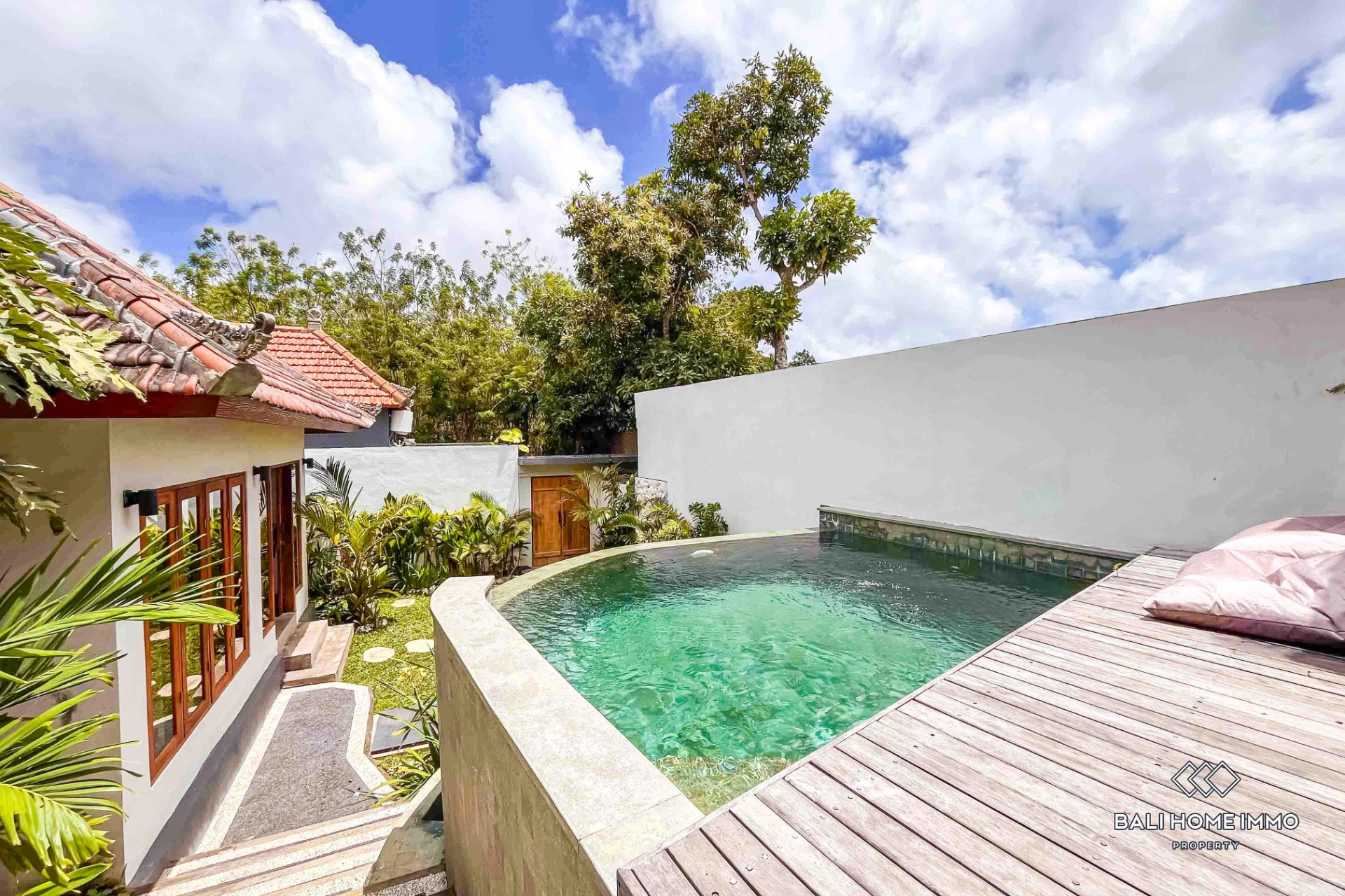 Cozy 1 Bedroom Villa for Sale Leasehold and Rent in Bali - Ungasan, 1-bed villa for rent in Uluwatu – photo 2 of 10