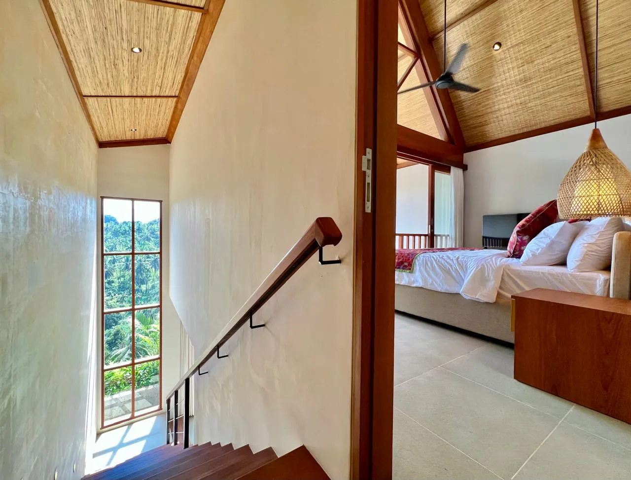 Ridgeline 1BR Villa w/ Rooftop Patio and River Views, 1-bed villa for rent in Ubud – photo 12 of 15