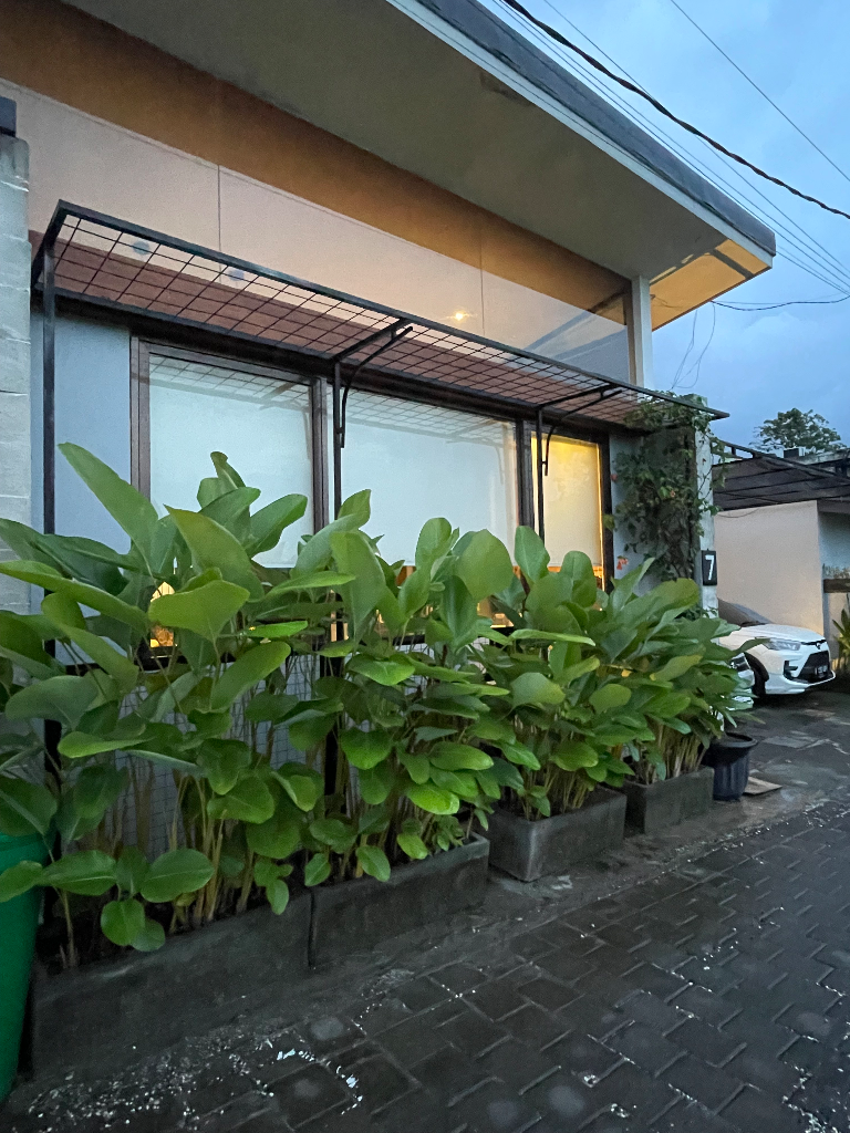 Contemporary Tropical Family Home | Kerobokan, 3-bed villa for rent in Seminyak – photo 2 of 15