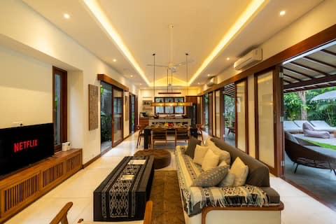 YEARLY & MONTHLY RENT - PADONAN- Luxurious 3-Bedroom Villa in Padonan,, 3-bed villa for rent in Canggu – photo 15 of 15