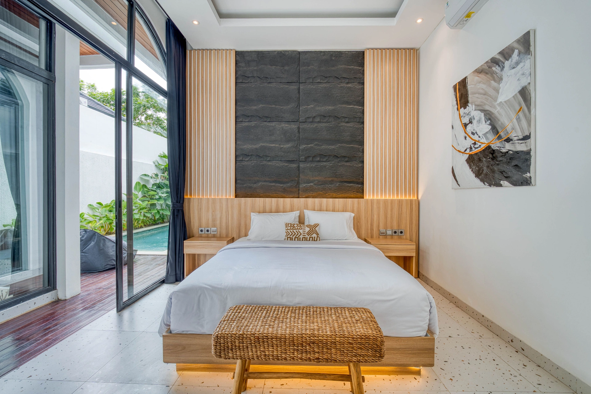 Villa Rioja – 3BR Tropical Retreat in Pererenan, 3-bed villa for rent in Canggu – photo 4 of 15