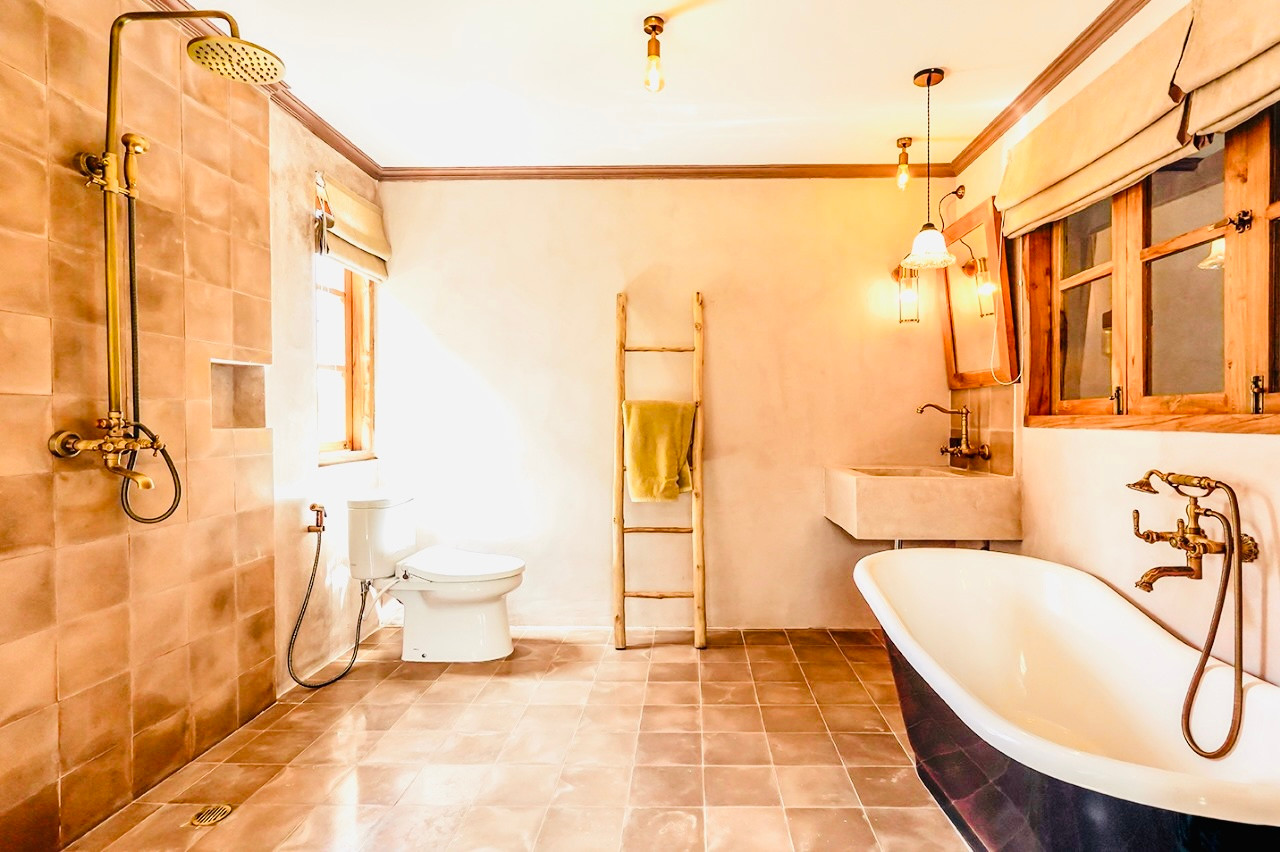 Charming 3-bedroom Wooden Villa in Berawa, 3-bed villa for rent in Canggu – photo 10 of 15