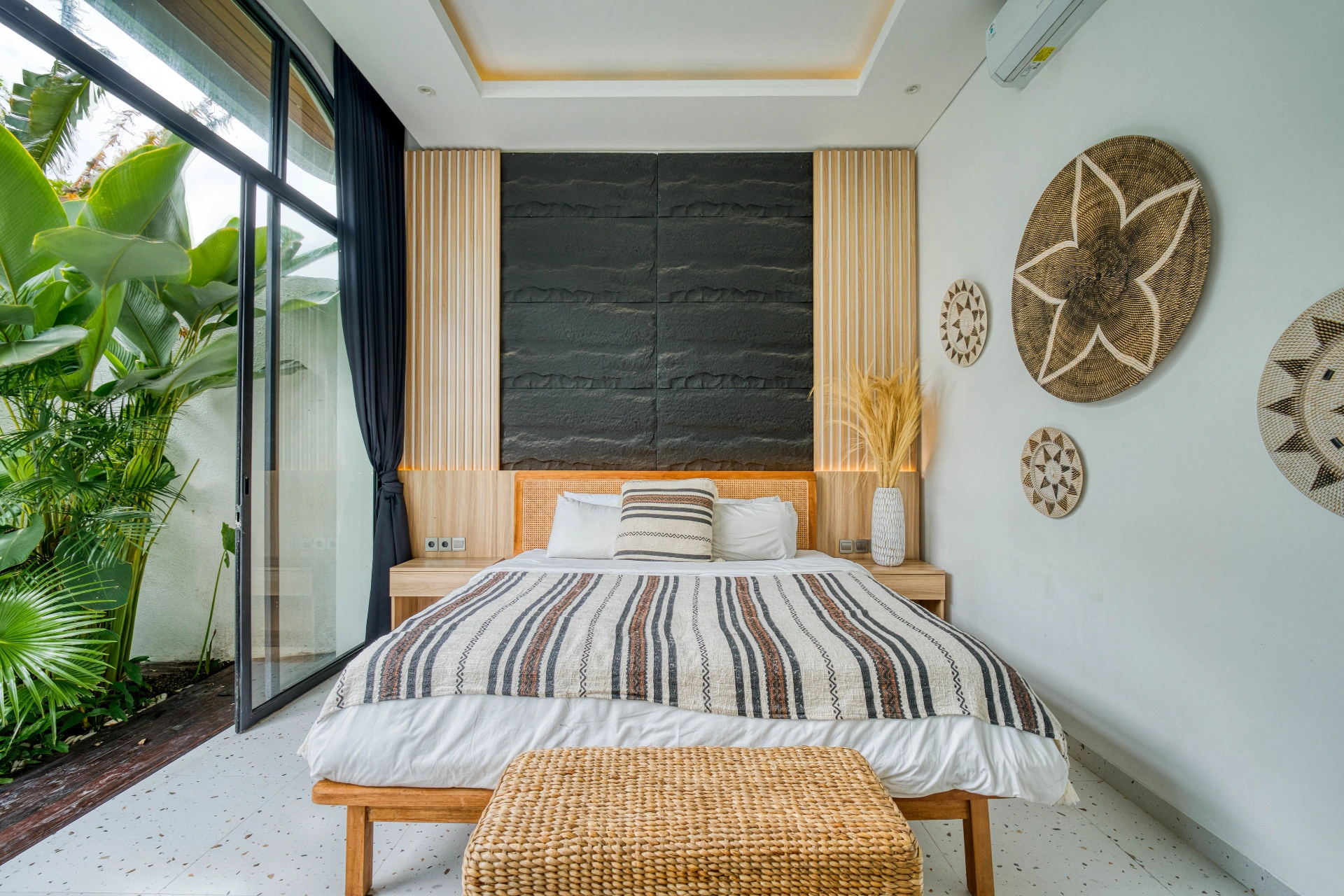 Villa Rioja – 3BR Tropical Retreat in Pererenan, 3-bed villa for rent in Canggu – photo 11 of 15