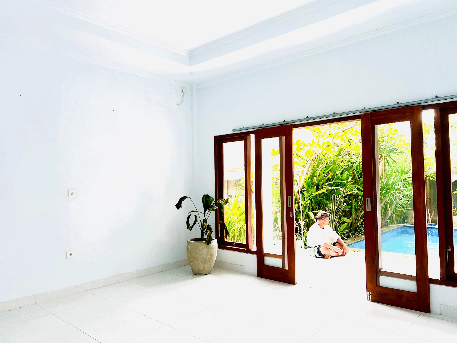 3 Bedroom Villa Walking Distance to Canggu Beach, 3-bed villa for rent in Canggu – photo 10 of 15