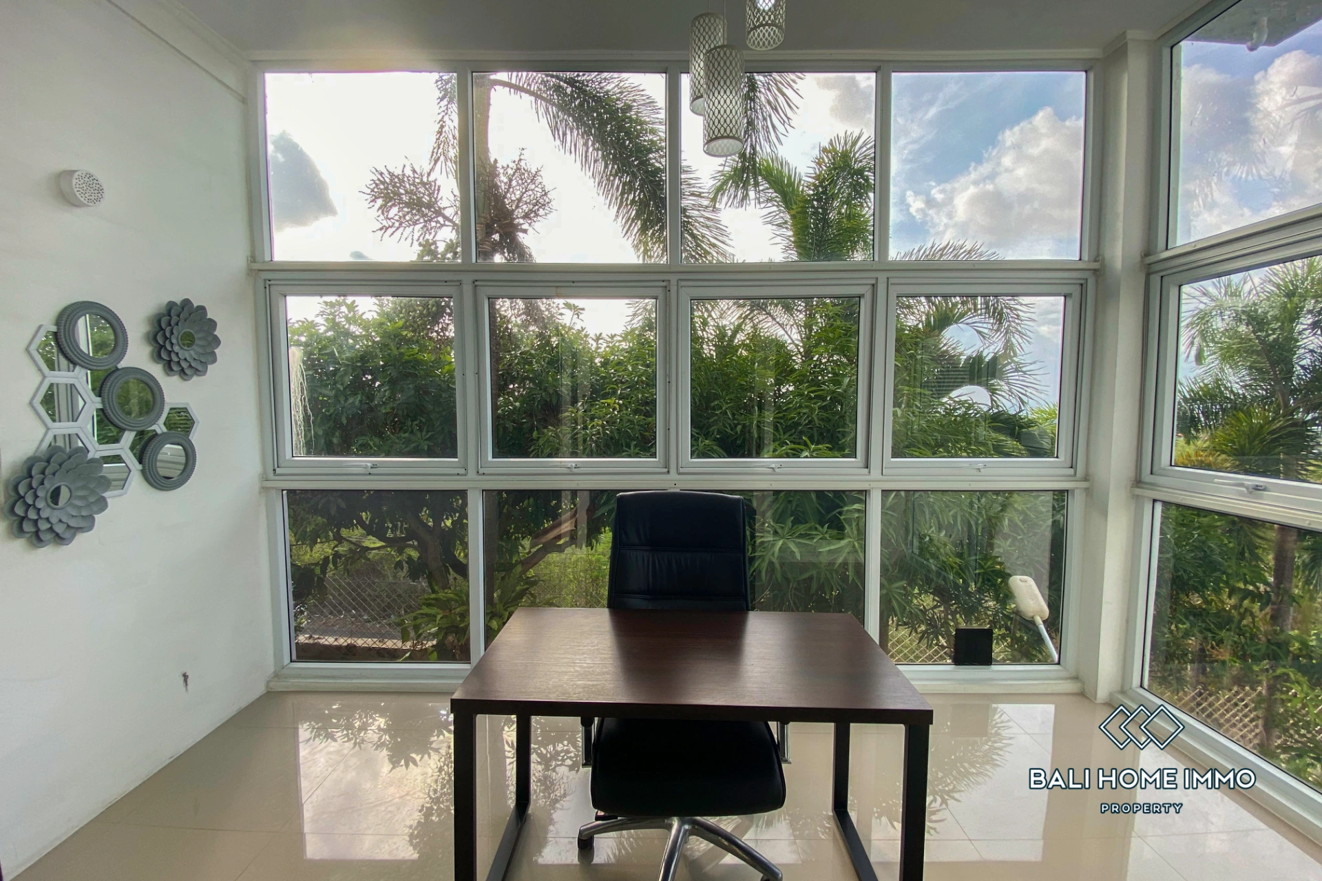 Spacious 4 Bedrooms Ocean View Villa for Rent & Sale in Ungasan, 4-bed villa for rent in Uluwatu – photo 14 of 15