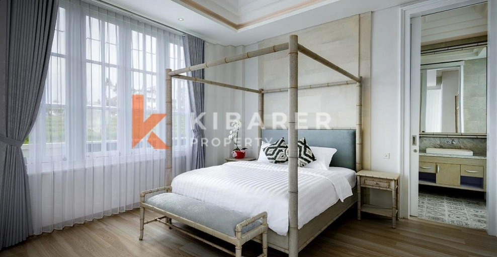 Elegant Four Bedroom Colonial Villa in the Heart of Berawa, 4-bed villa for rent in Canggu – photo 5 of 12