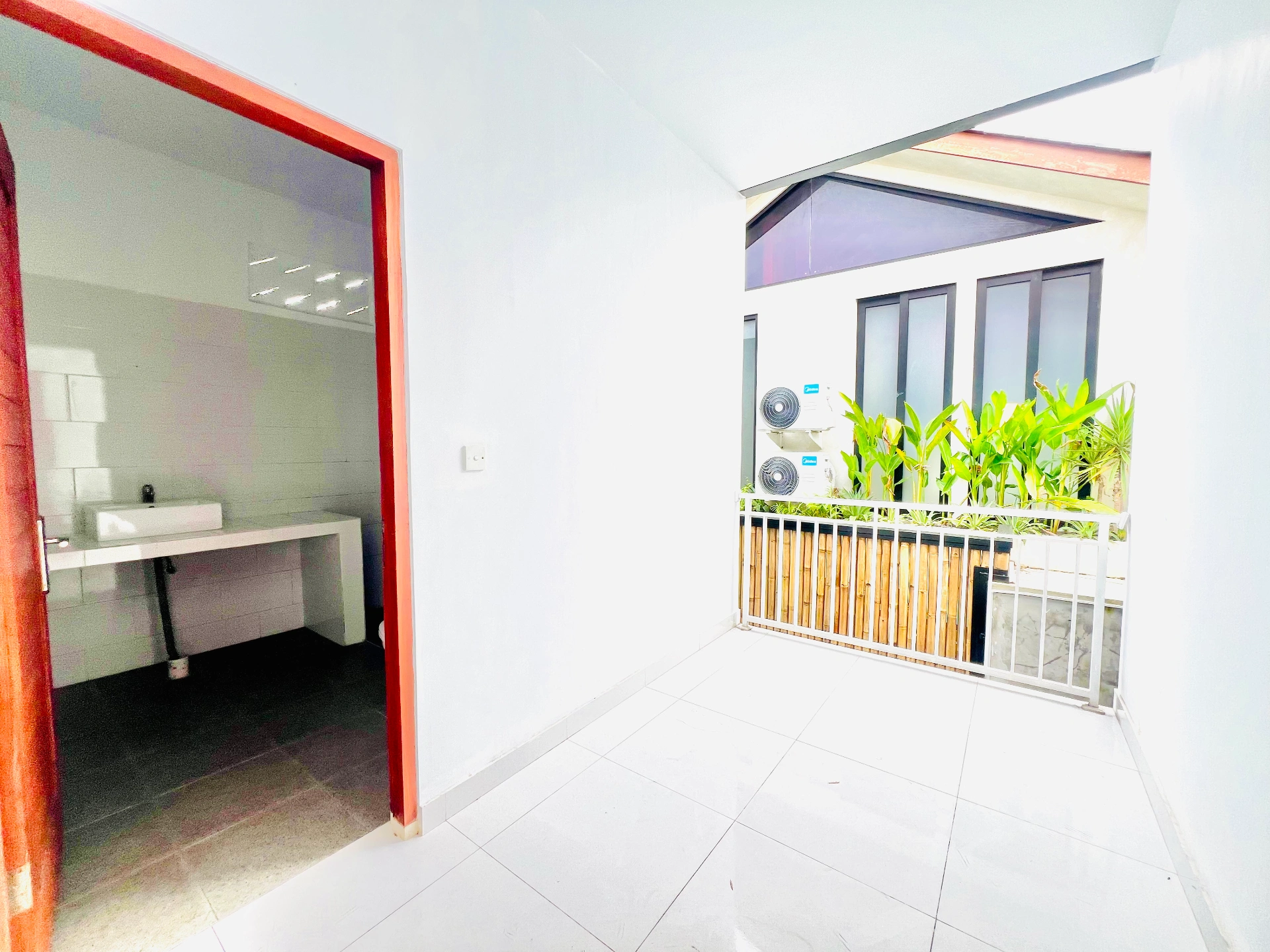 3 Bedroom Villa Walking Distance to Canggu Beach, 3-bed villa for rent in Canggu – photo 8 of 15