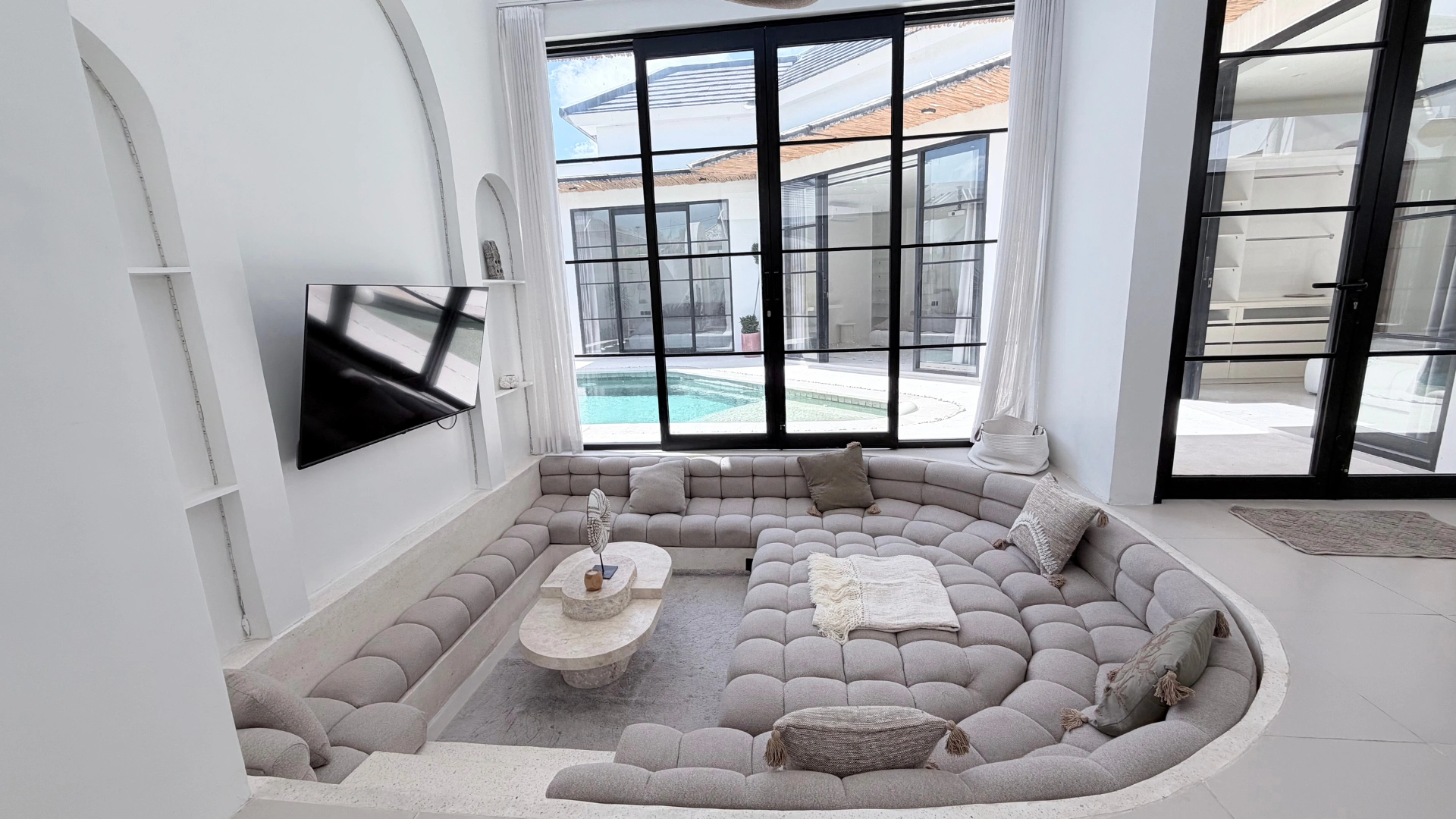 Spacious 3-bedroom Villa in the Heart of Canggu, 3-bed villa for rent in Canggu – photo 8 of 15