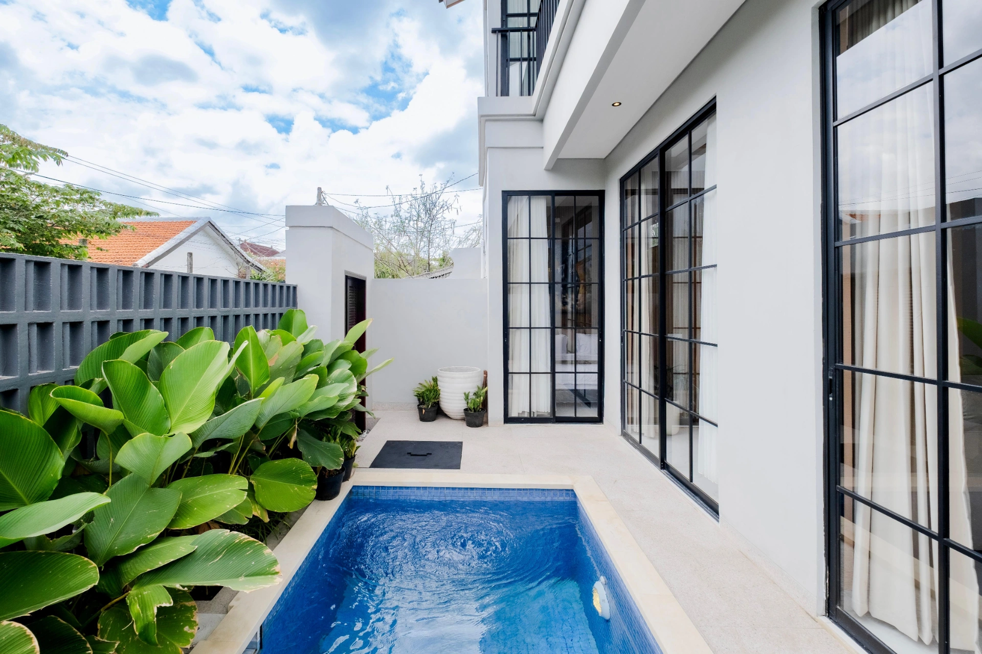 Brand New 3BR Villa at Berawa Canggu, 3-bed villa for rent in Canggu – photo 2 of 15