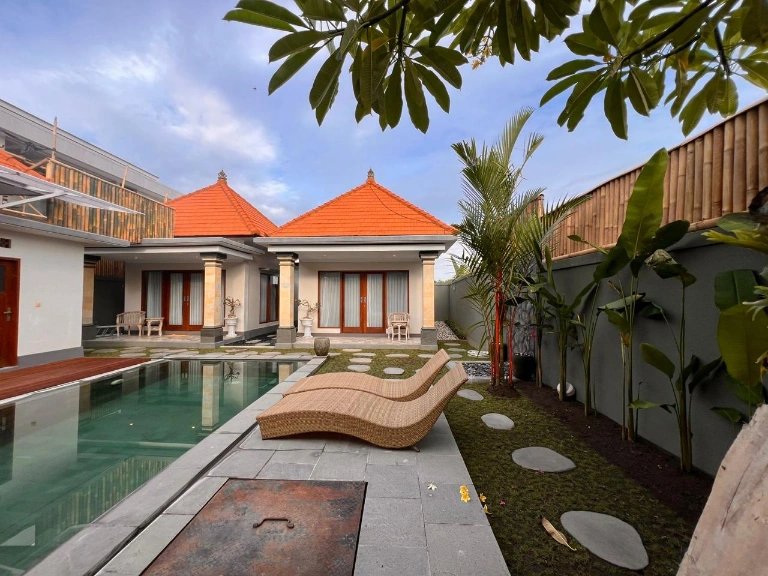 New Renov 3 Bedroom Canggu - Open Sublease, 3-bed villa for rent in Canggu – photo 5 of 15