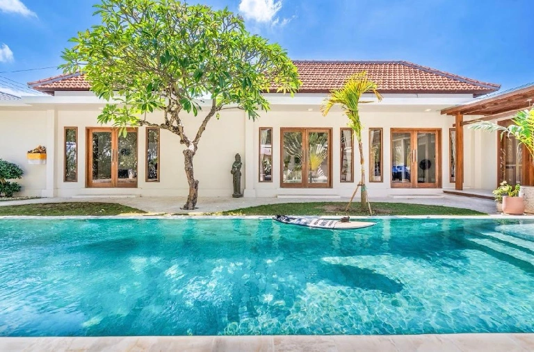 Luxury Family Villa in Umalas, Bali, 4-bed villa for rent in Seminyak – photo 11 of 15