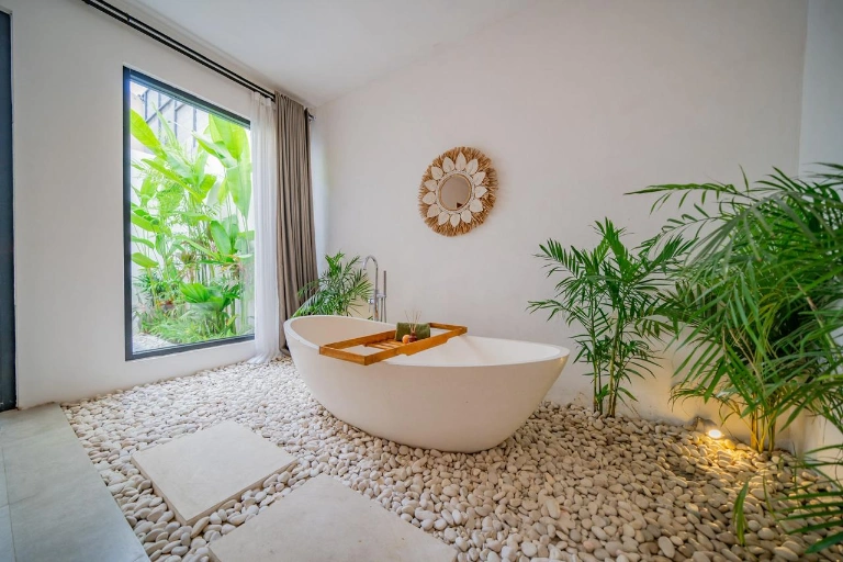 3 Bedroom Luxury Modern Tropical in Berawa, 3-bed villa for rent in Canggu – photo 9 of 15