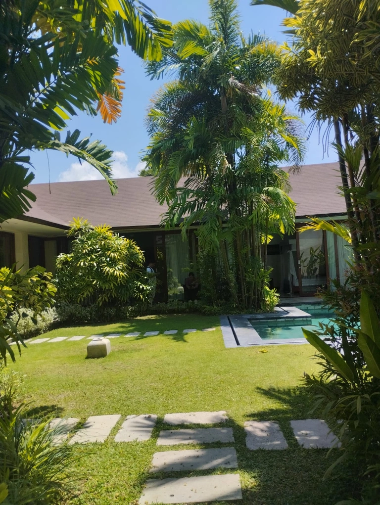 Modern 3-bedroom Villa Canggu - Berawa, 3-bed villa for rent in Canggu – photo 2 of 15