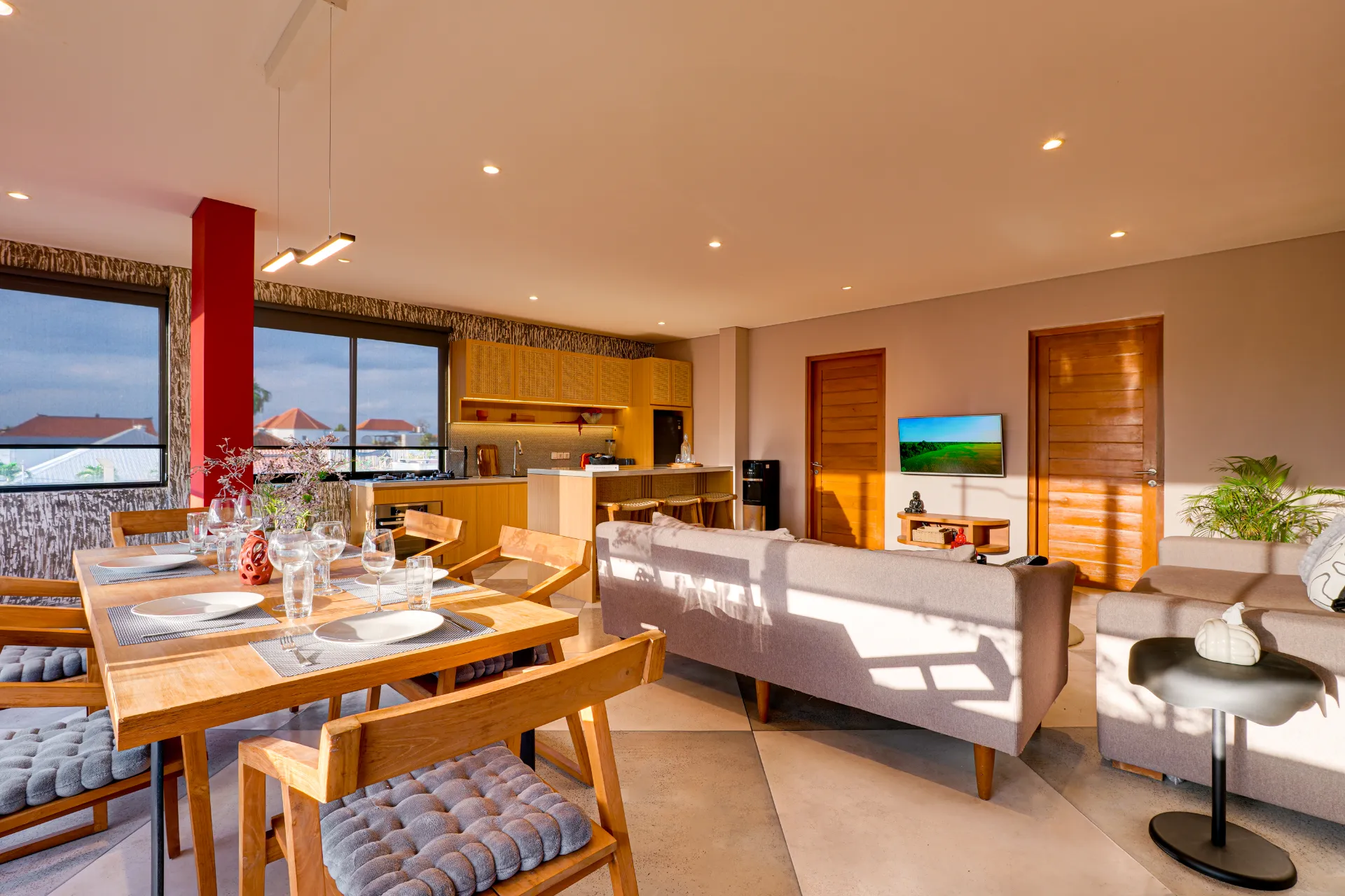 Bright & Stylish 2BR in Berawa – Bali Rare Find, 2-bed villa for rent in Canggu – photo 3 of 15