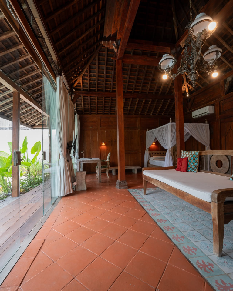 Luxury 3 Bedrooms Villa in Kerobokan, 3-bed villa for rent in Seminyak – photo 9 of 9