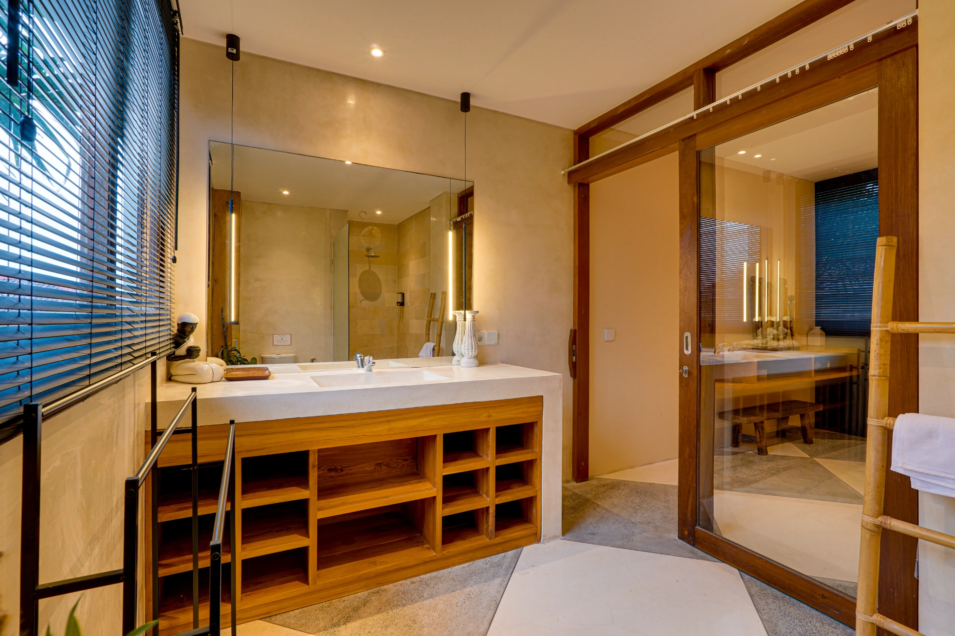 Designer Retreat Heart of Berawa | Casa Indigo, 2-bed villa for rent in Canggu – photo 12 of 15