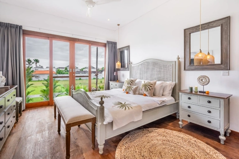Modern 3 Bedroom Modern Villa, 3-bed villa for rent in Seminyak – photo 9 of 15