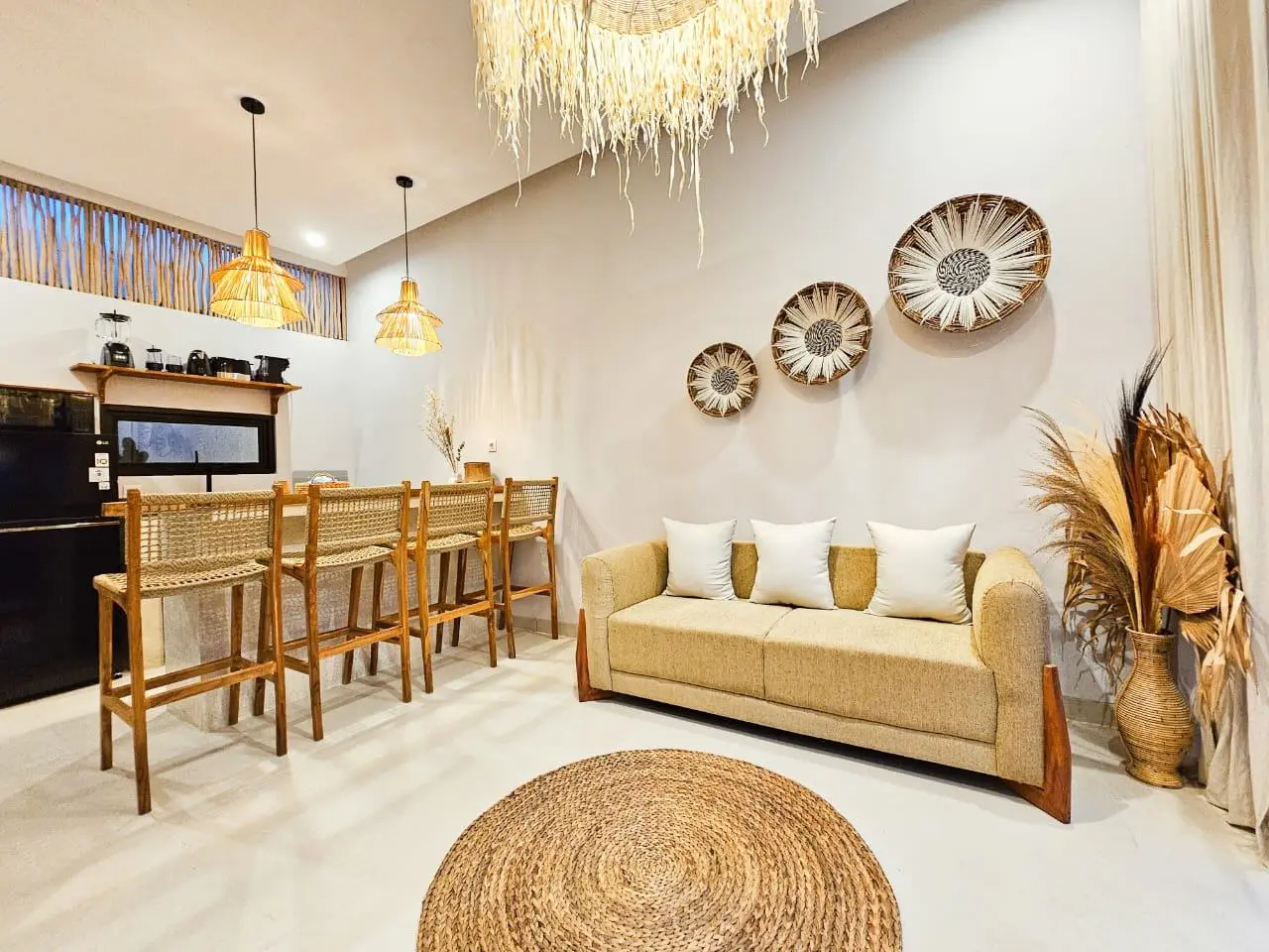 2BR Villa with Garden at Tibubeneng Canggu, 2-bed villa for rent in Canggu – photo 2 of 15