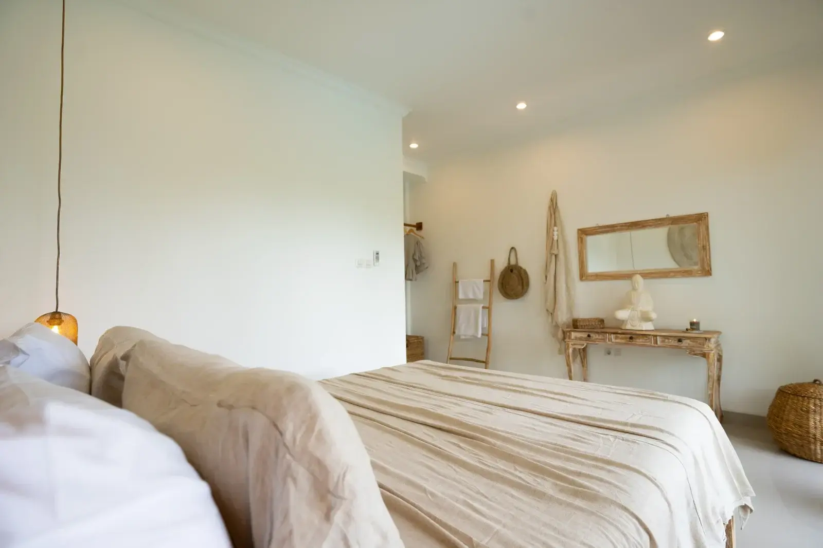 3 Bedroom Villa Monthly Rent in Kerobokan, 3-bed villa for rent in North Bali – photo 15 of 15