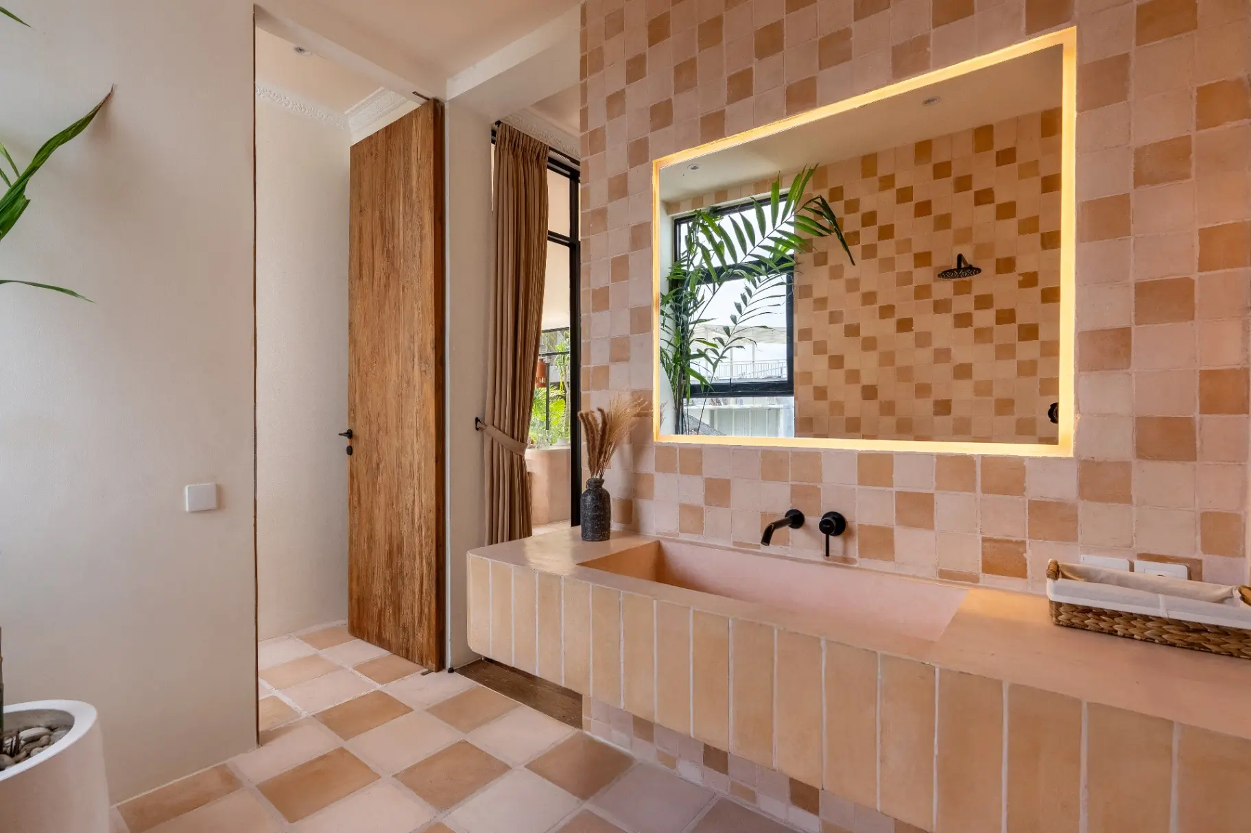 Leo Villa - 2 Bedroom with Rooftop Pool, Berawa, 2-bed villa for rent in Canggu – photo 15 of 15