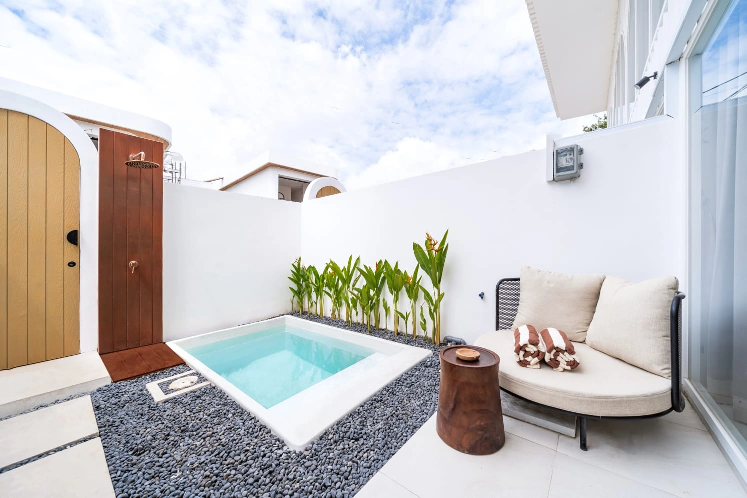 Loft at Balangan Privat pool, 1-bed villa for rent in Uluwatu – photo 2 of 10