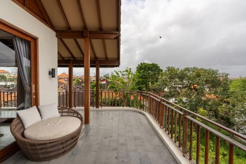 YEARLY & MONTHLY RENT - PADONAN- Luxurious 3-Bedroom Villa in Padonan,, 3-bed villa for rent in Canggu – photo 3 of 15