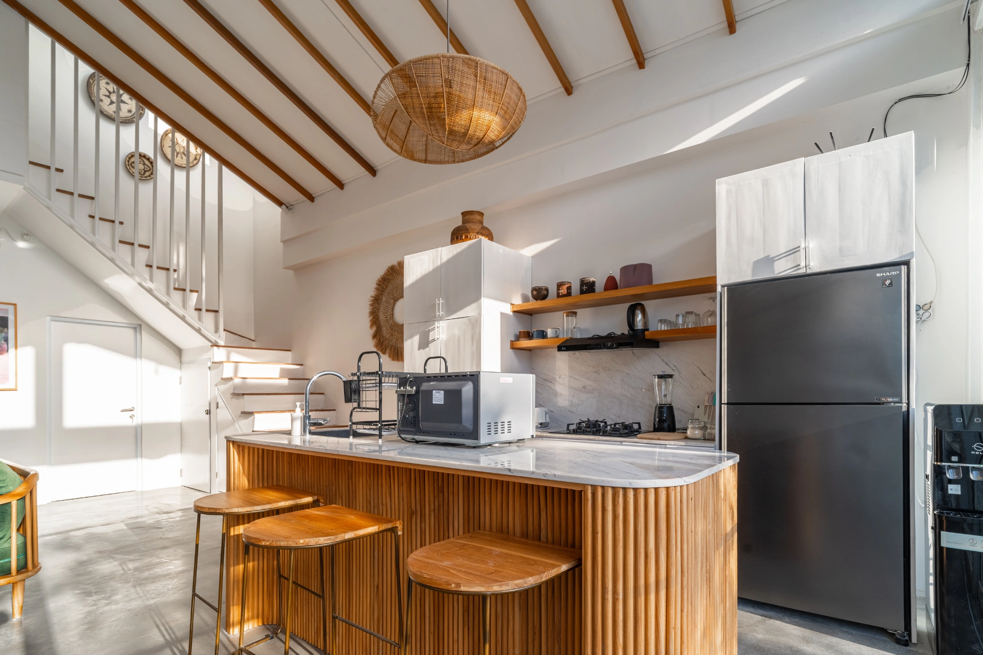 Beach Bliss Retreat : Stylish Modern 3BR Villa in Canggu, 3-bed villa for rent in Canggu – photo 10 of 15
