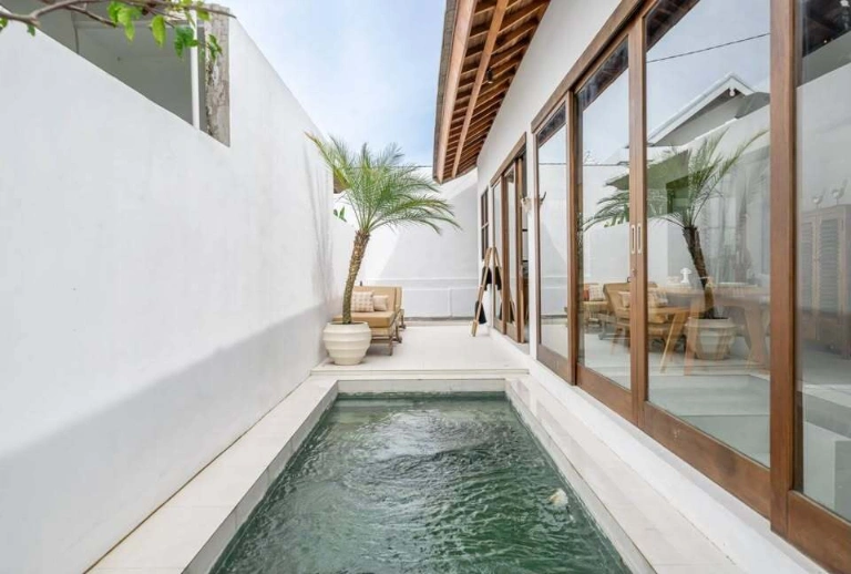Beautifully Designed Tropical Villa in the Heart of Berawa, 2-bed villa for rent in Canggu – photo 7 of 15