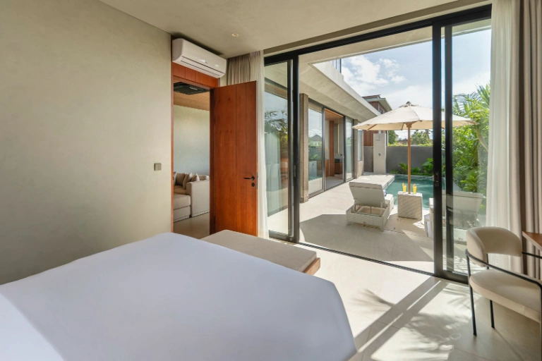 Monthly - Umalas Brand New Modern Luxury 3 Bedrooms Villa in Umalas, 3-bed villa for rent in Canggu – photo 4 of 11