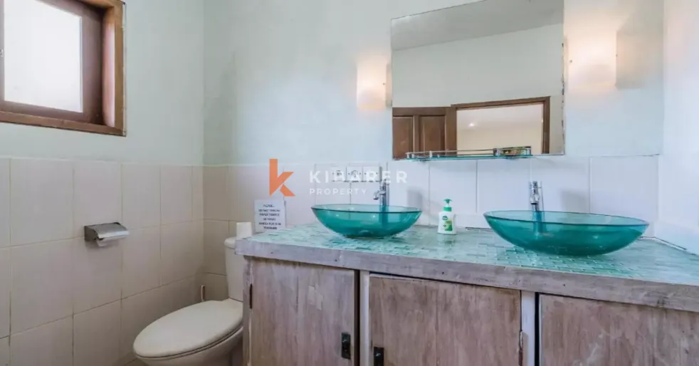 Spacious Four-Bedroom Private Villa with Pool in Seminyak, 4-bed villa for rent in Seminyak – photo 10 of 15