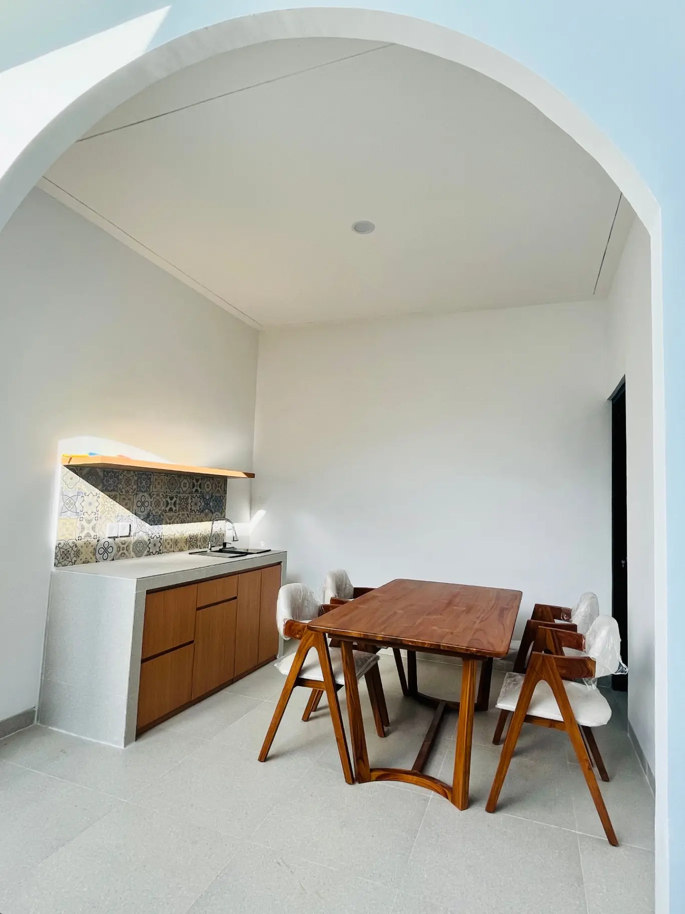 Mediterranean 2BR Villa w/ Private Pool and Sunset Views, 2-bed villa for rent in Uluwatu – photo 8 of 10