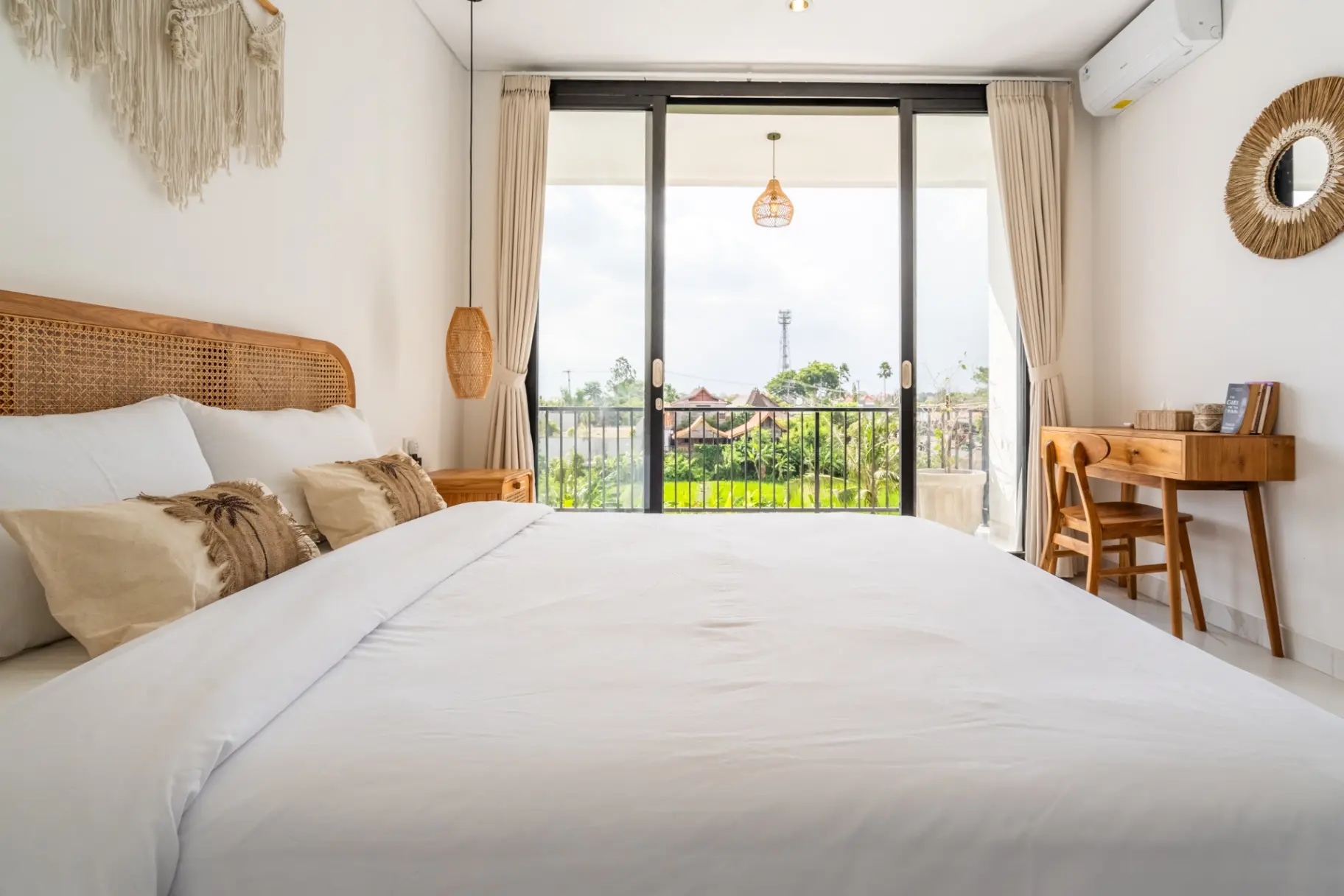 3,2 Km from Echo Beach Canggu 2 Bedrooms - Yoda Villa, 2-bed villa for rent in Canggu – photo 8 of 15
