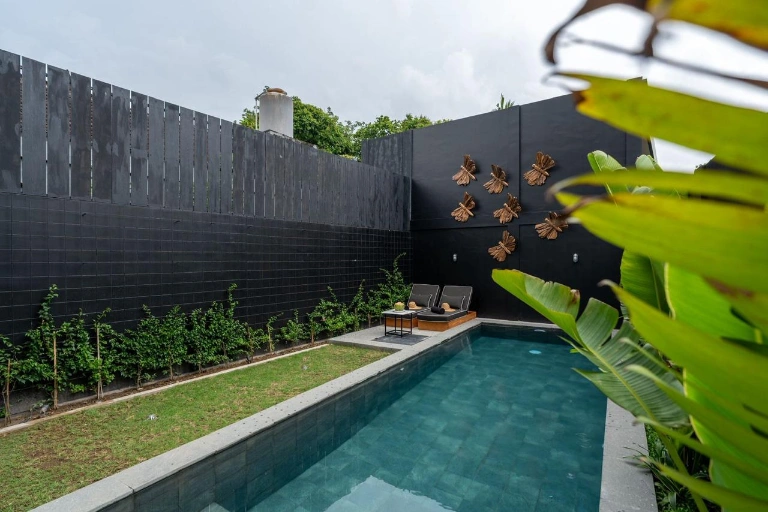 Modern 3-bedroom Villa for Rent & Sale in Tumbak Bayuh, 3-bed villa for rent in Pererenan – photo 2 of 15