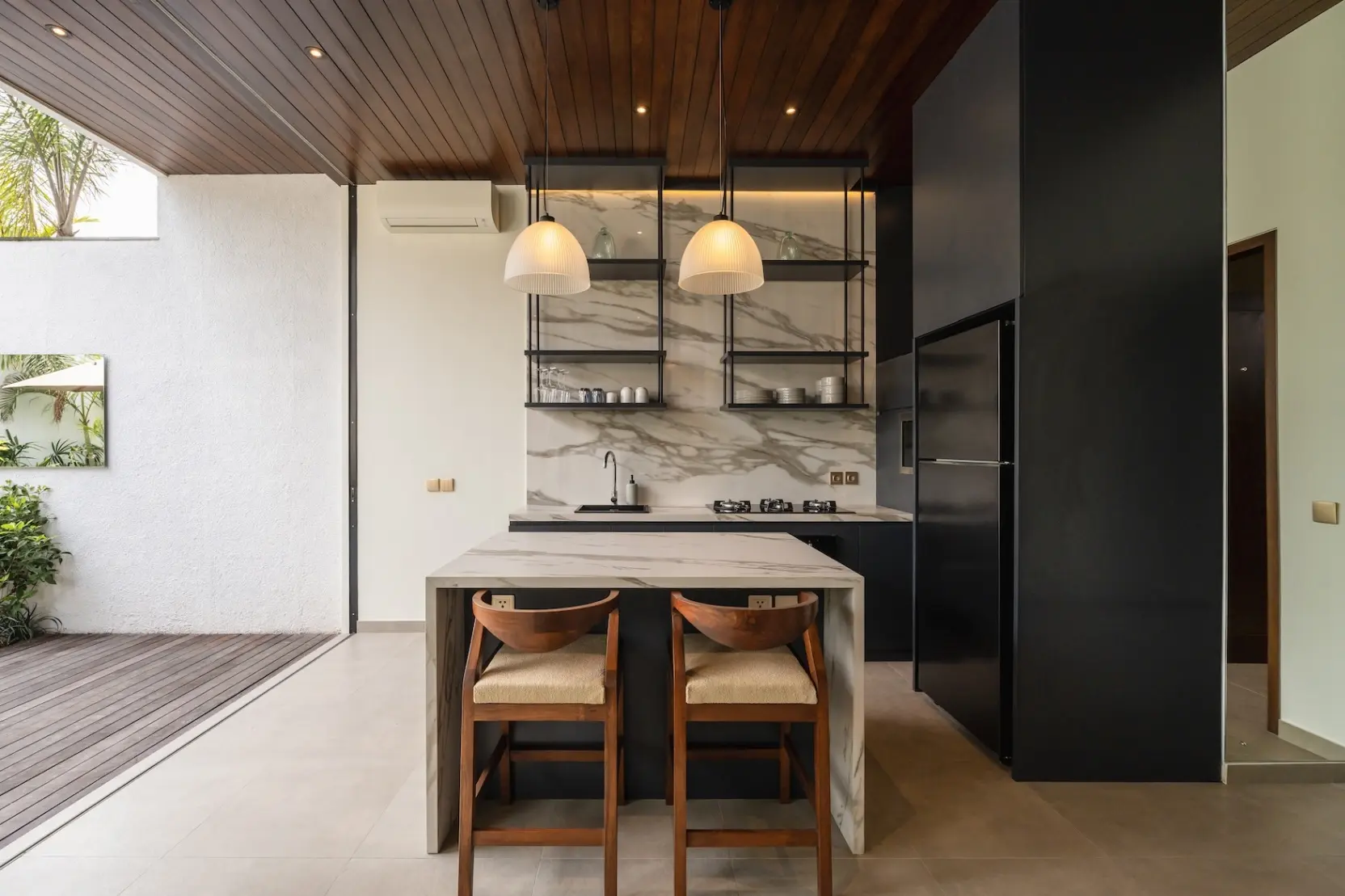 Rocca Bella - Stylish 2BR Loft w/ Pool – Canggu, 2-bed villa for rent in Canggu – photo 12 of 15