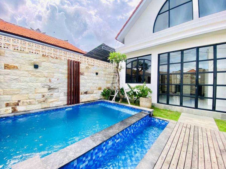 3-bed villa for rent in Seminyak