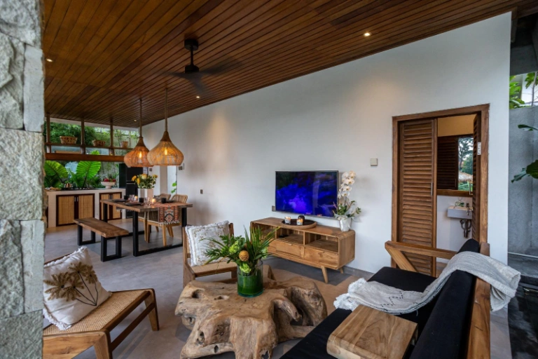 3BR Villa for Rent at Canggu, Bali, 3-bed villa for rent in Canggu – photo 13 of 15