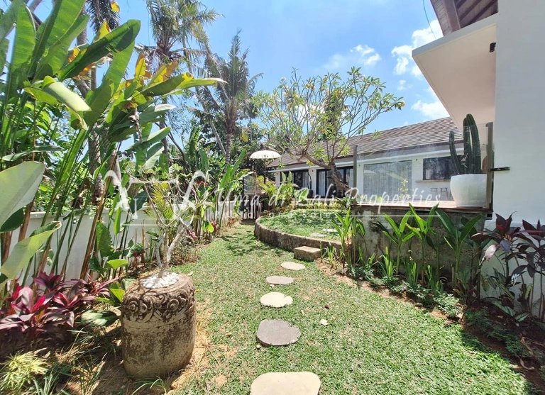 3BR Villa for Rent at Tumbak Bayuh, Bali, 3-bed villa for rent in Pererenan – photo 7 of 15