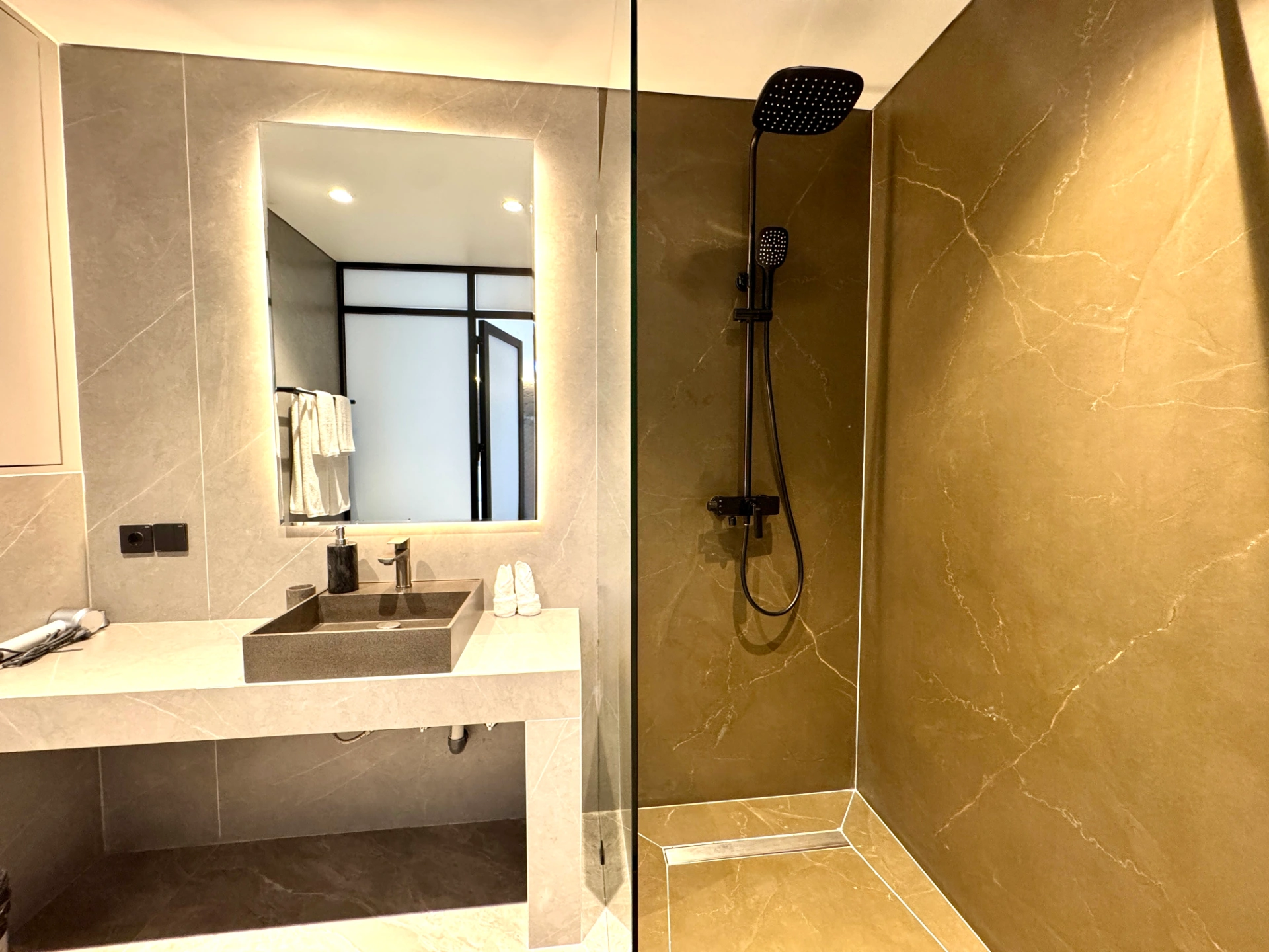 Loft Boutique - Contemporary 2-Bedroom Villa in Umalas, 2-bed villa for rent in Canggu – photo 8 of 14