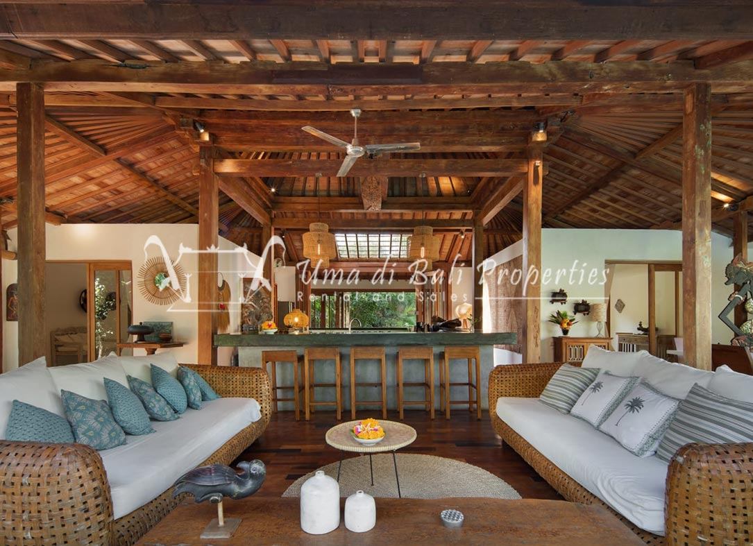 4BR Villa Joglo for Rent at Umalas, 4-bed villa for rent in Canggu – photo 3 of 15