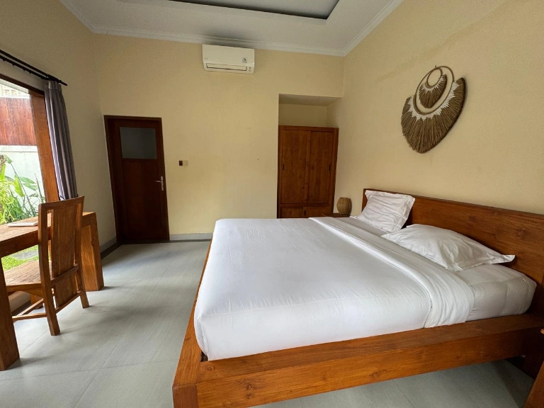 New Renov 3 Bedroom Canggu - Open Sublease, 3-bed villa for rent in Canggu – photo 2 of 15