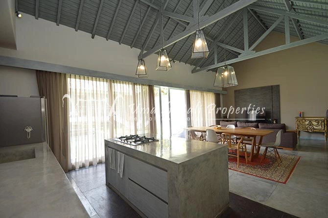 3BR Villa for Rent at Central Berawa, Bali, 3-bed villa for rent in Canggu – photo 9 of 15