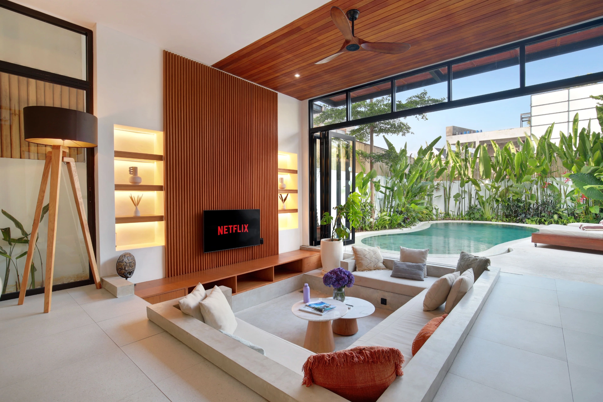 Aquamarine Villa I Canggu 3BR Sunken lounge/Central of Canggu/Rooftop available!, 3-bed villa for rent in Canggu – photo 5 of 15