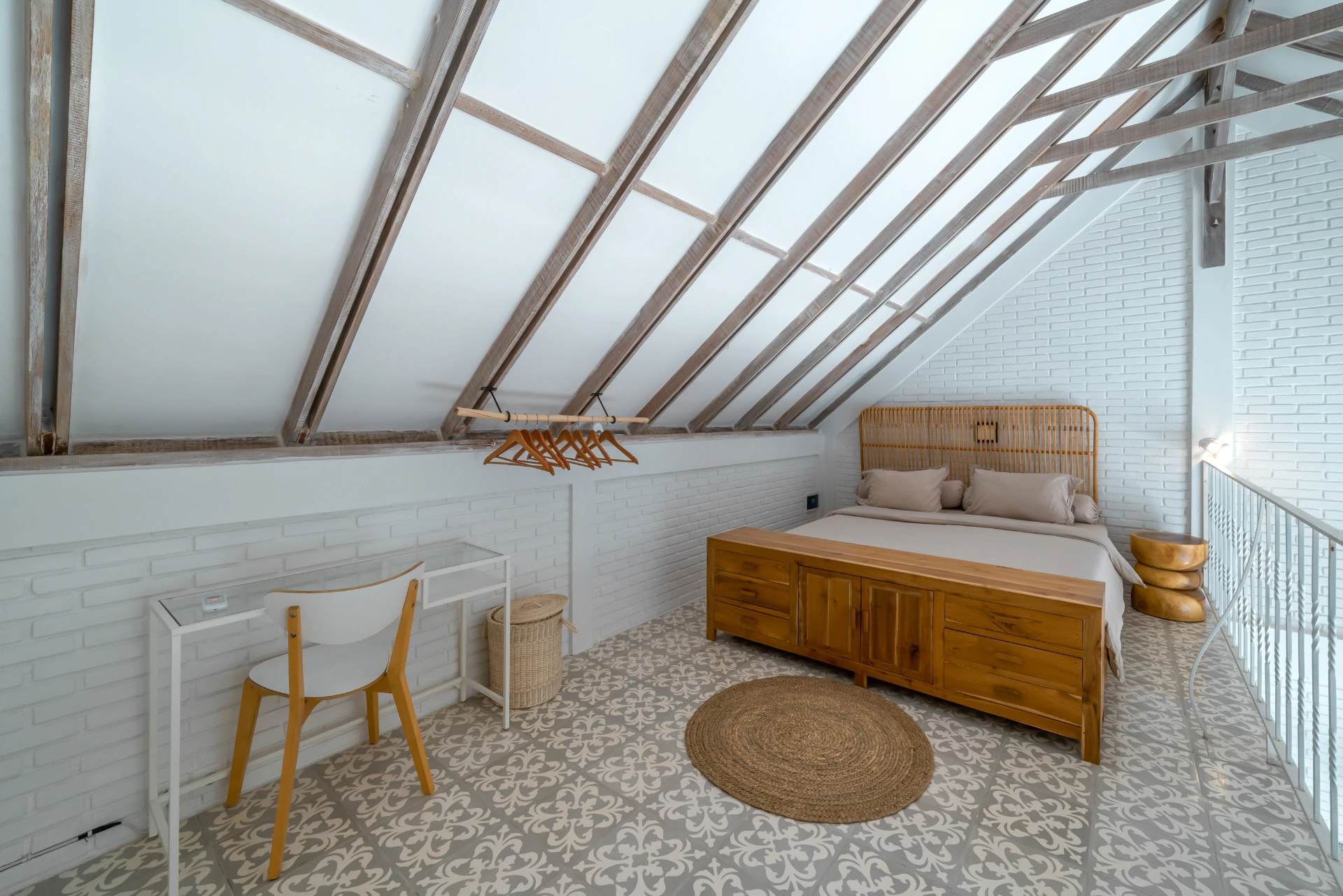 White Loft Canggu: 1BR Central Oasis in Canggu, 1-bed villa for rent in Canggu – photo 5 of 15