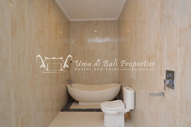 2BR Villa for Rent at Umalas, 2-bed villa for rent in Canggu – photo 8 of 12
