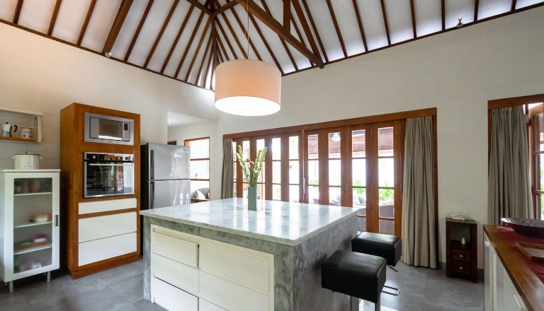 Crisp 2BR Villa w/ Private Pool and Indoor-Outdoor Flow, 2-bed villa for rent in Canggu – photo 4 of 10